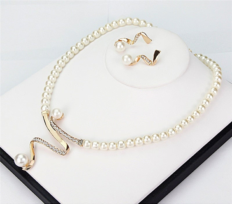 By Esther™ | Natural Pearl Necklace + Earrings Set